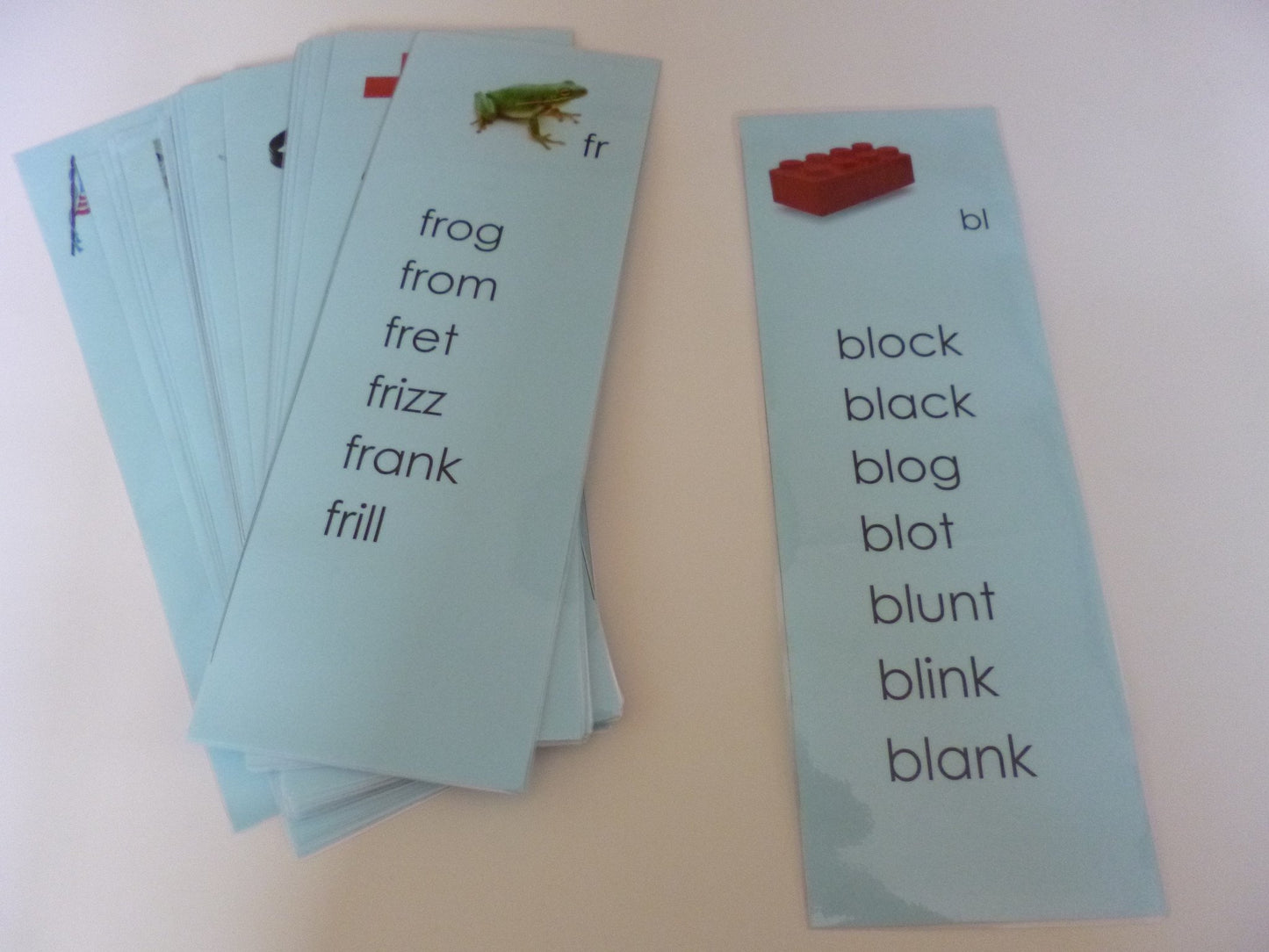 Montessori Blue Scheme - Phonics - Blends Word list with pictures